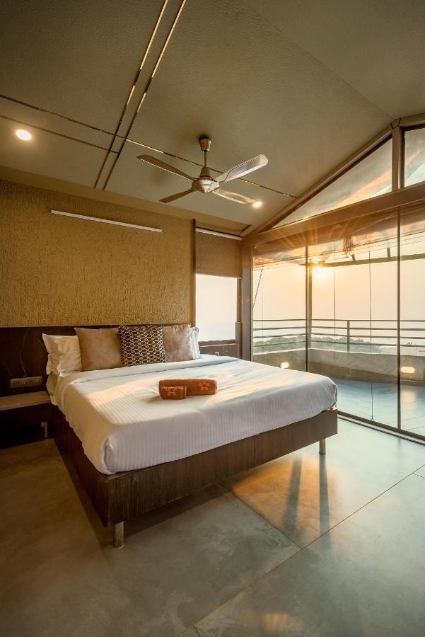 Saffronstays Heavone Trio, Lonavala Ngoại thất bức ảnh